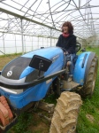 Le nouveau tracteur de Philippe.. adopté par Aline!